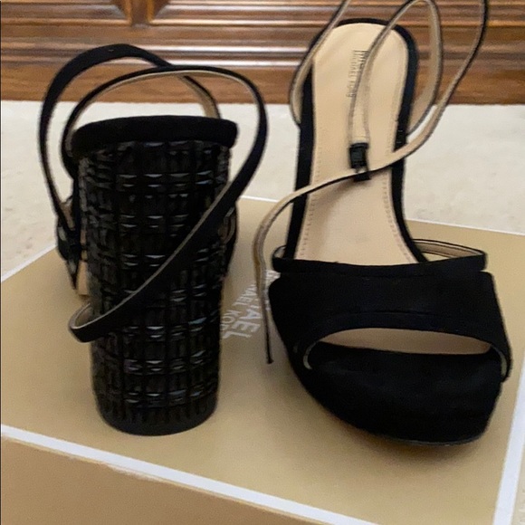 Michael Kors “Yoonie” Platform Suede. - Picture 2 of 4